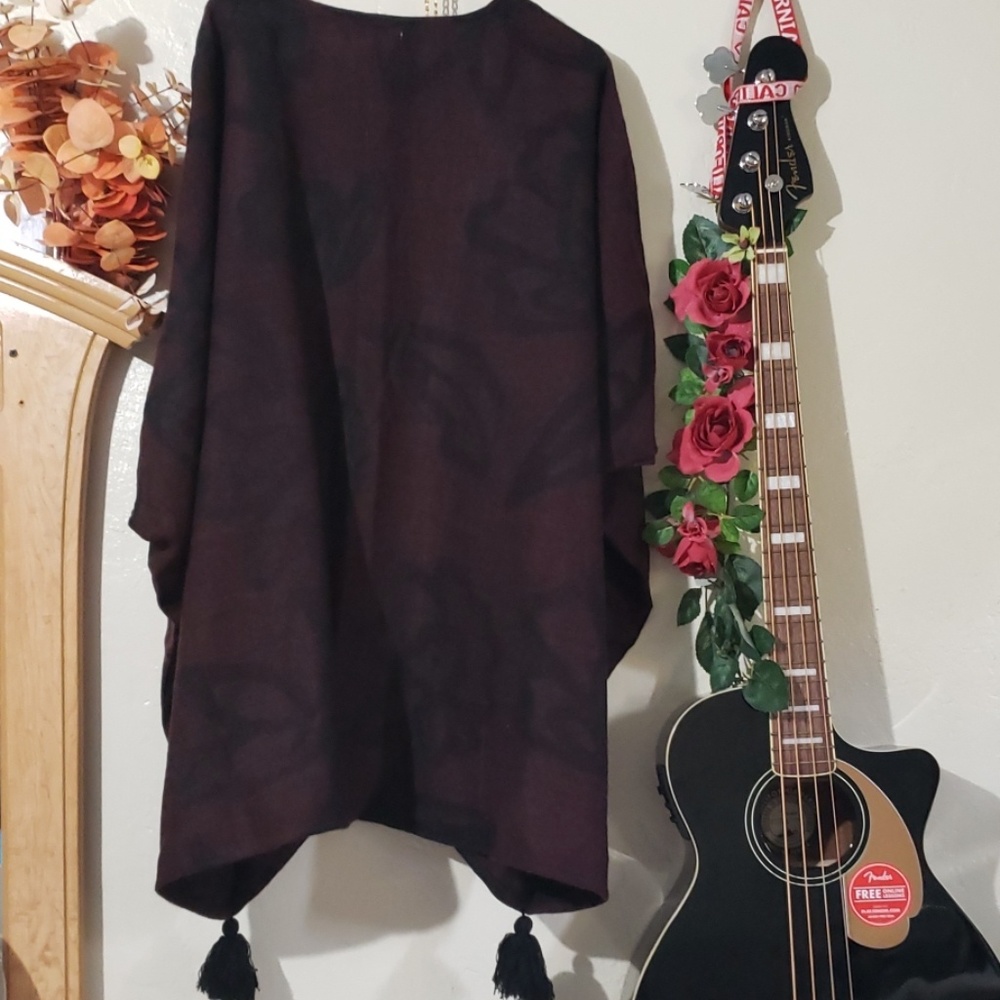 CLEOBELLA BURGUNDY SEVIGNY CAPLE TASSELPANCHO ONE - Picture 7 of 8